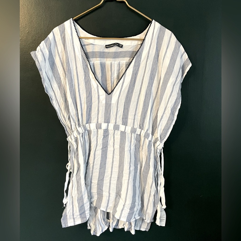 Abercrombie & Fitch Blue & White Stripe Swim Coverup. Size XS/S